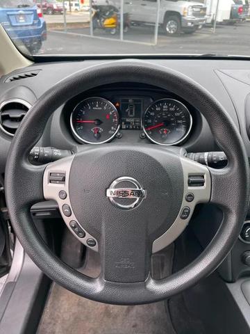 Photo of 2013 Gray Nissan Rogue