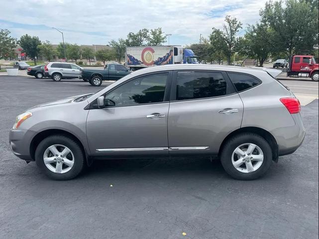 Photo of 2013 Gray Nissan Rogue