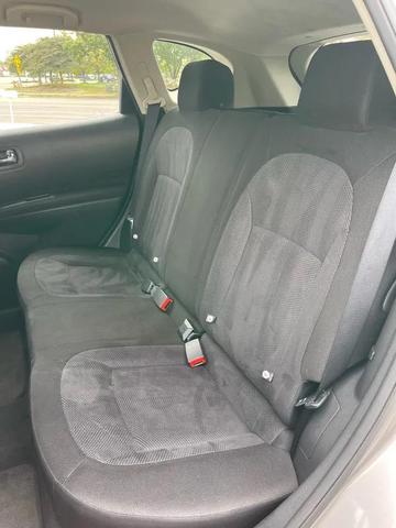 Photo of 2013 Gray Nissan Rogue