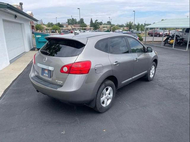 Photo of 2013 Gray Nissan Rogue