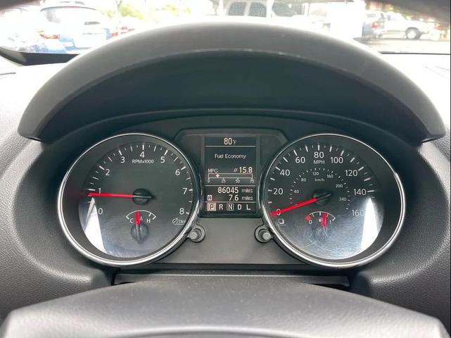 Photo of 2013 Gray Nissan Rogue