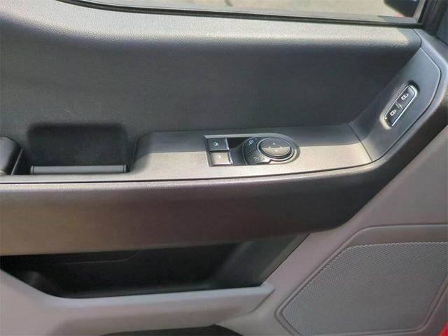 Photo of 2023 Oxford White Ford F-350