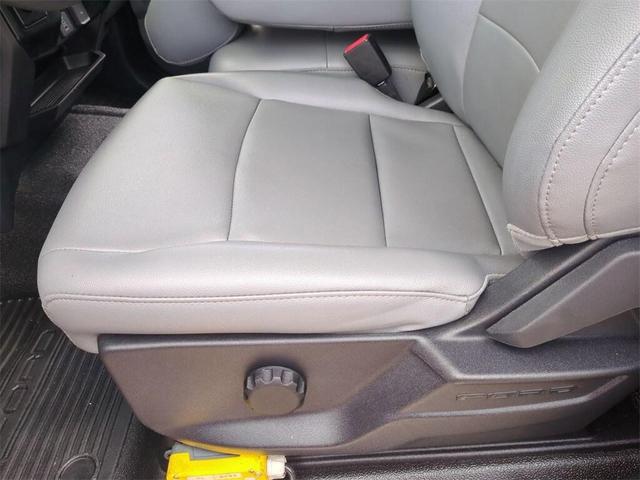 Photo of 2023 Oxford White Ford F-350