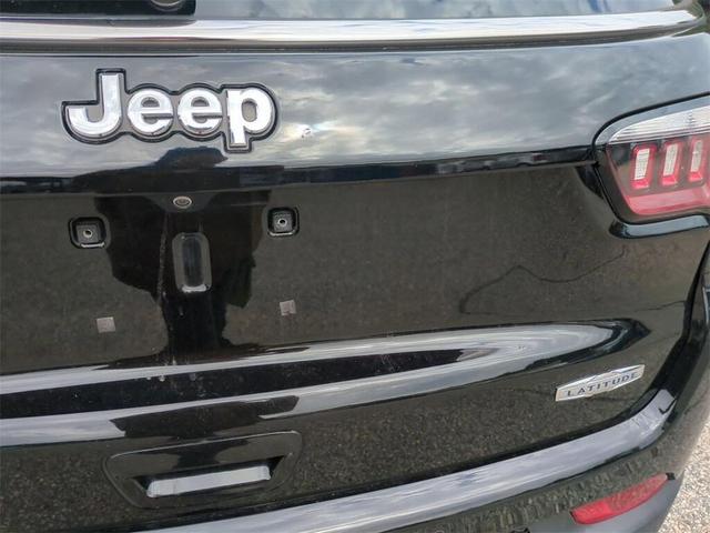 Photo of 2017 Diamond Black Crystal Pearlcoat Jeep New Compass