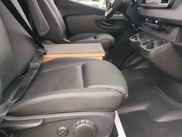 Photo of 2024 White Mercedes-Benz Sprinter 3500
