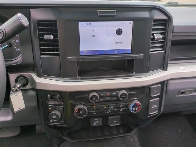 Photo of 2025 Oxford White Ford F-350