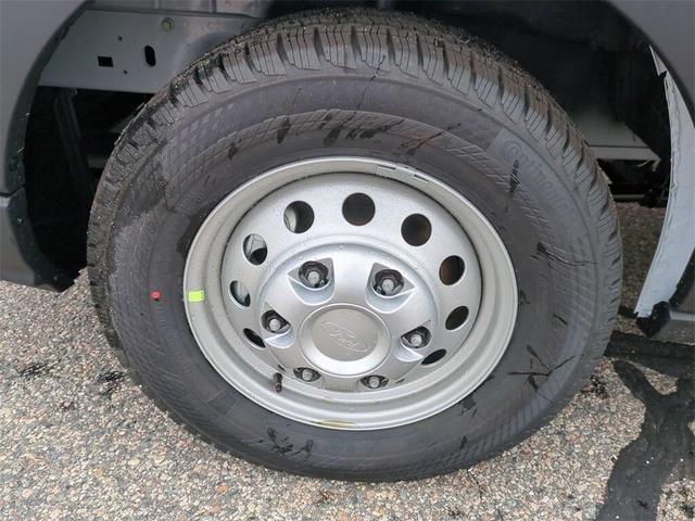 Photo of 2025 Oxford White Ford Transit-250