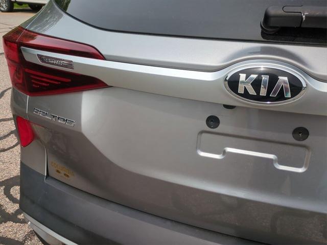 Photo of 2021 Steel Gray Kia Seltos
