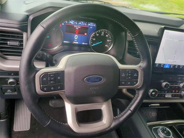 Photo of 2022 Agate Black Ford Expedition