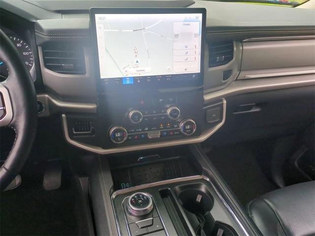 Photo of 2022 Agate Black Ford Expedition