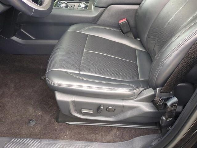 Photo of 2022 Agate Black Ford Expedition