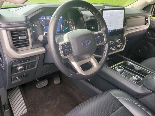 Photo of 2022 Agate Black Ford Expedition