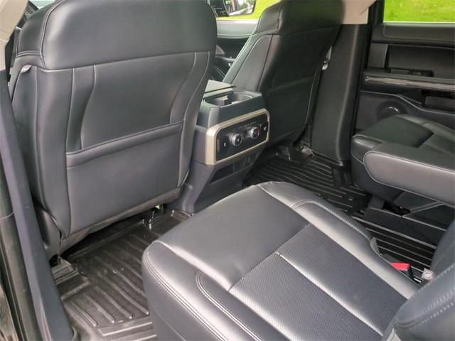 Photo of 2022 Agate Black Ford Expedition