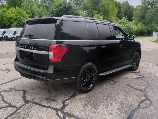 Photo of 2022 Agate Black Ford Expedition