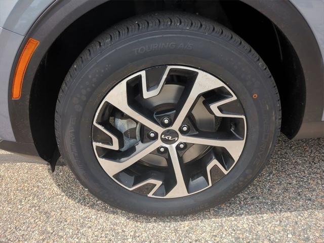 Photo of 2023 Everlasting Silver Kia Sportage