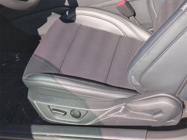 Photo of 2025 Oxford White Ford Mustang