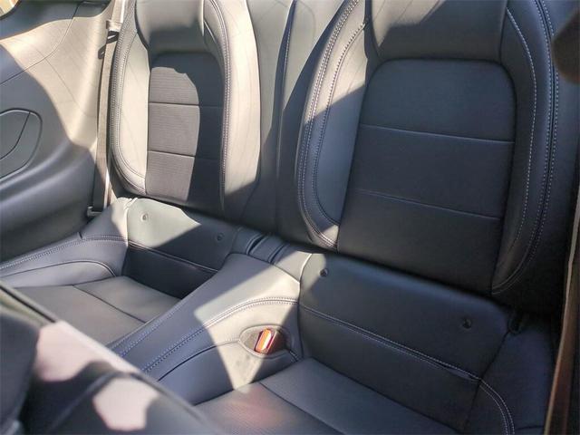 Photo of 2025 Oxford White Ford Mustang