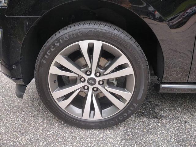 Photo of 2021 Agate Black Ford Expedition Max