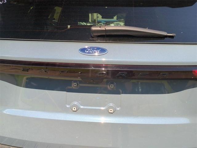 Photo of 2025 Vapor Blue Ford Explorer
