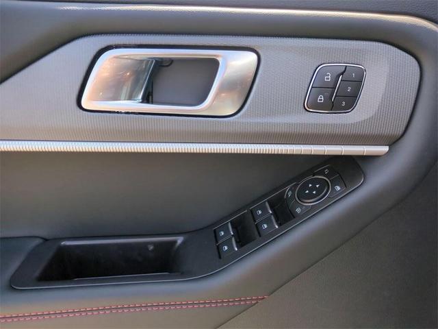 Photo of 2025 Vapor Blue Ford Explorer