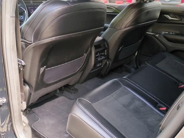 Photo of 2023 Diamond Black Crystal Pearlcoat Jeep Grand Cherokee