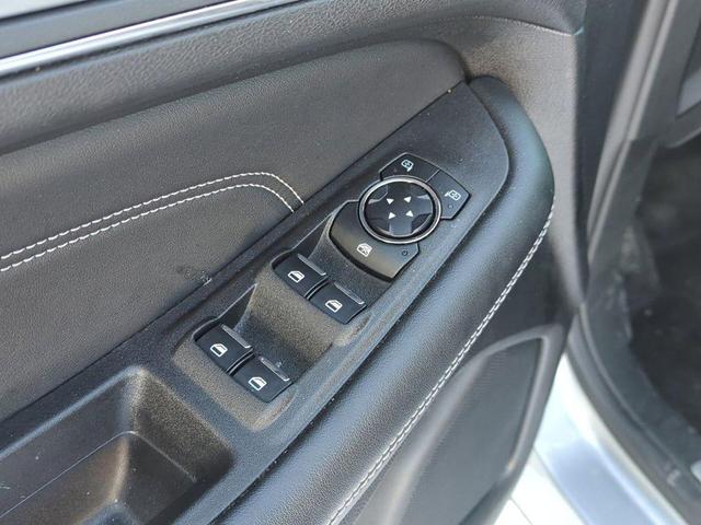 Photo of 2024 ICONIC SILVER Ford Edge