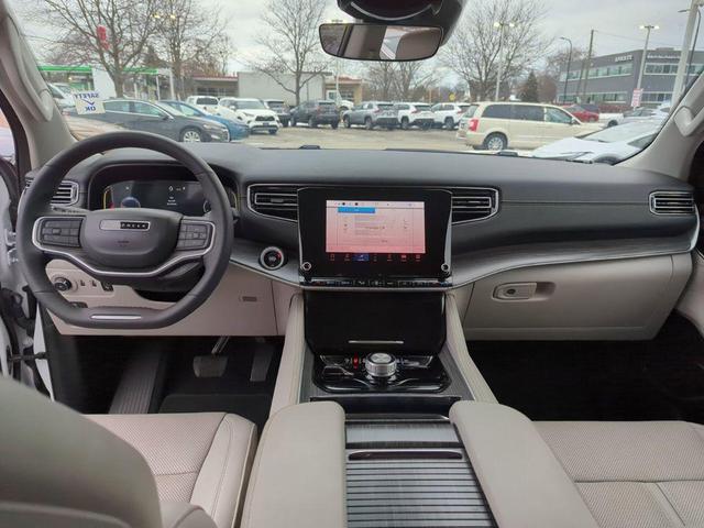 Photo of 2024 Bright White Clearcoat Jeep Wagoneer