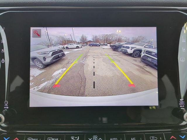 Photo of 2024 Bright White Clearcoat Jeep Wagoneer