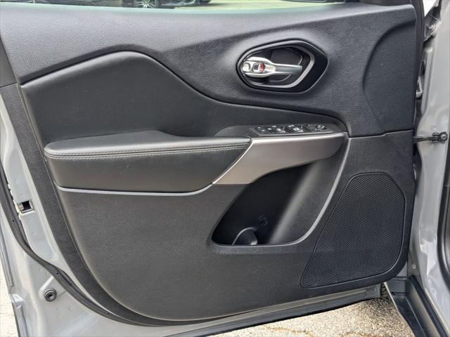 Photo of 2021 Sting-Gray Clearcoat Jeep Cherokee