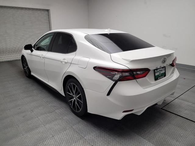 Photo of 2022 White Toyota Camry