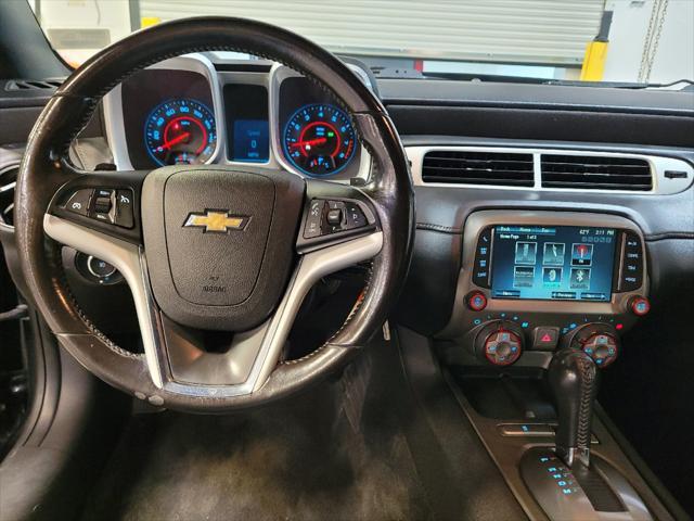 Photo of 2015 Black Chevrolet Camaro
