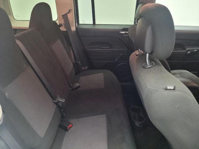 Photo of 2016 Bright White Clearcoat Jeep Patriot