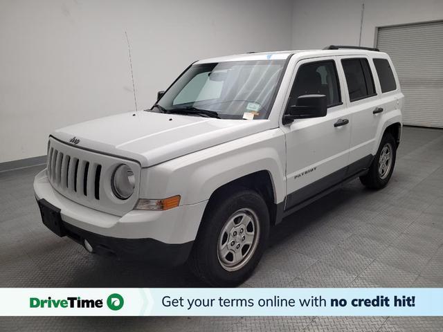 Photo of 2016 Bright White Clearcoat Jeep Patriot