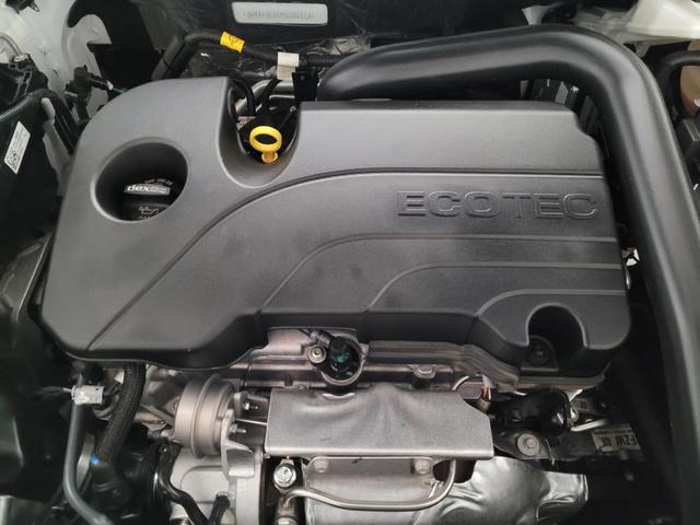 Photo of 2024 White Chevrolet Equinox