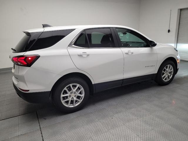 Photo of 2024 White Chevrolet Equinox