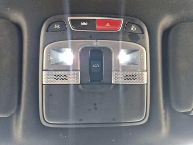 Photo of 2024 Ebony Black Kia Telluride