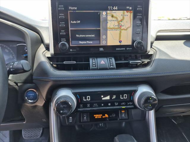 Photo of 2019 White Toyota RAV4 Hybrid