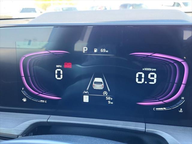 Photo of 2025 Glacial White Pearl Kia Telluride