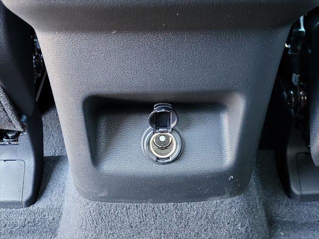 Photo of 2025 Glacial White Pearl Kia Telluride