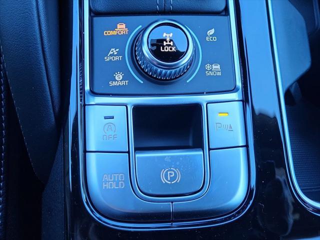 Photo of 2025 Glacial White Pearl Kia Telluride