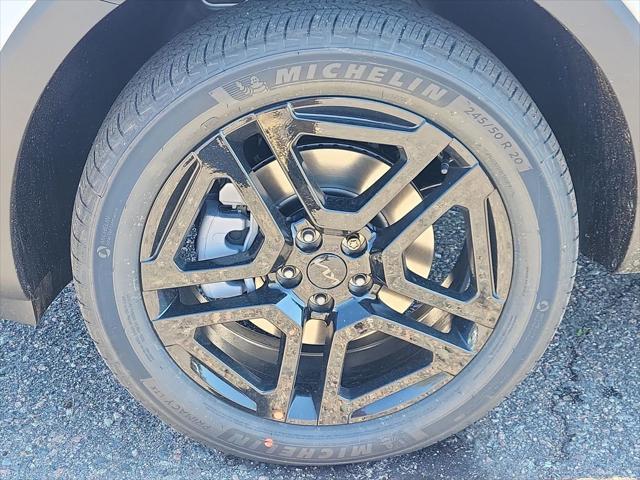 Photo of 2025 Glacial White Pearl Kia Telluride