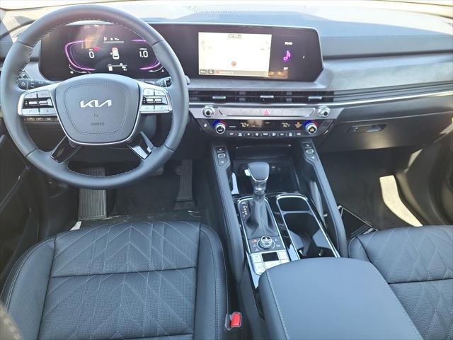 Photo of 2025 Glacial White Pearl Kia Telluride