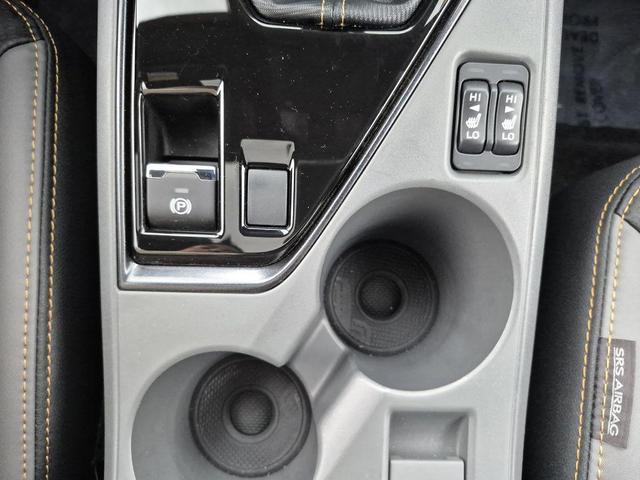 Photo of 2024 Crystal White Pearl Subaru Crosstrek