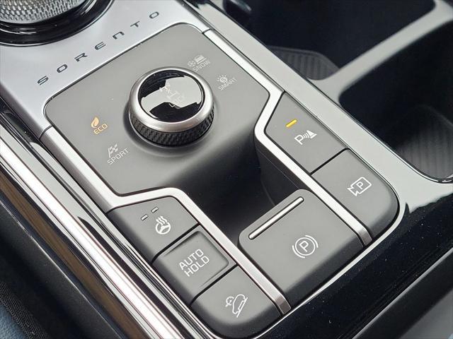 Photo of 2025 Mineral Blue Kia Sorento Hybrid