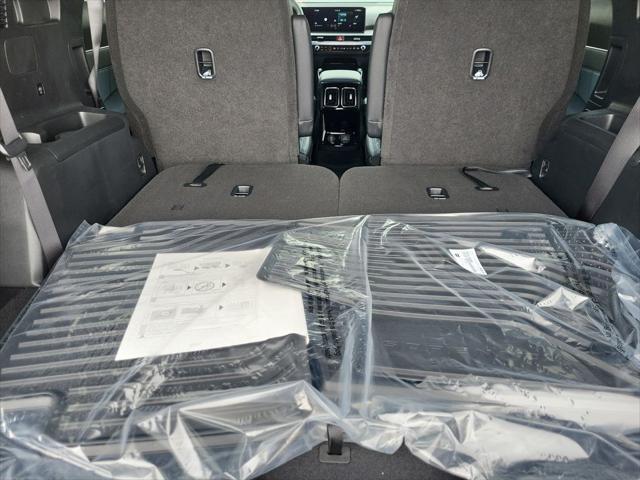 Photo of 2025 Mineral Blue Kia Sorento Hybrid