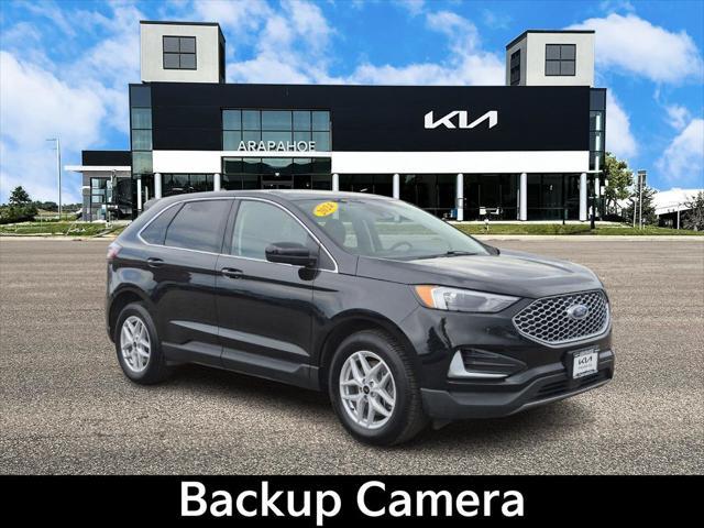 Photo of 2024 Black Metallic Ford Edge