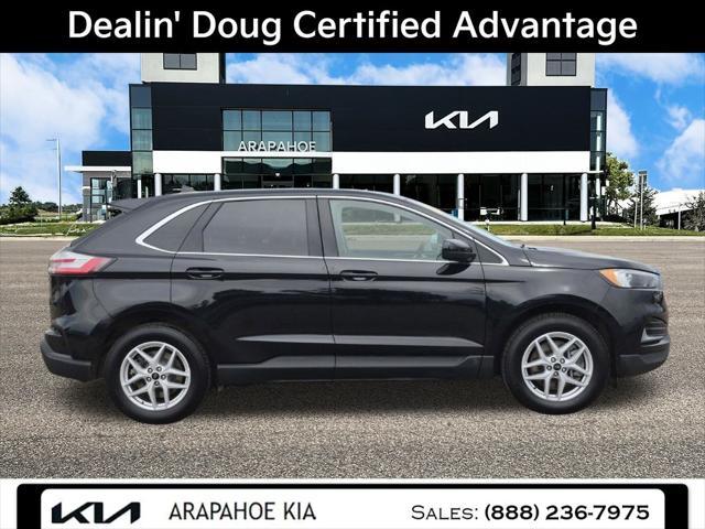 Photo of 2024 Black Metallic Ford Edge