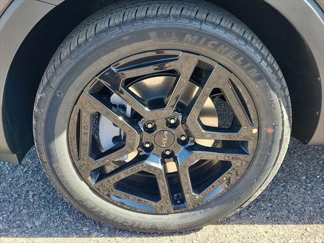 Photo of 2025 Gray Kia Telluride