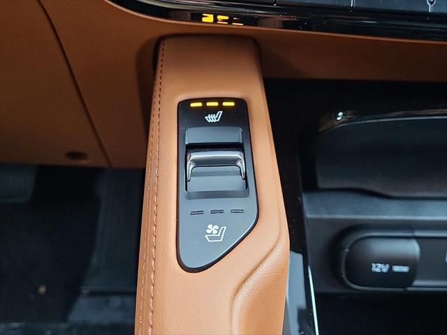 Photo of 2025 Gray Kia Telluride