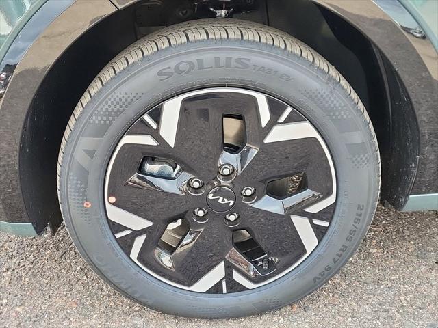 Photo of 2025 Cityscape Green Kia Niro EV